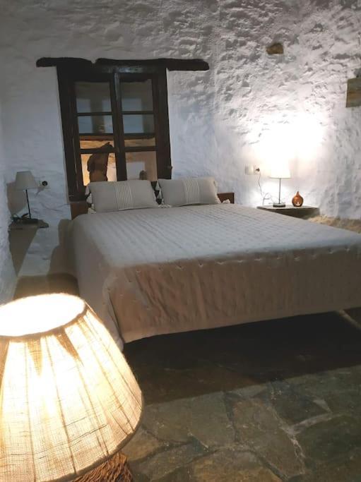 Ano Syros Marvellous Oven Apartment Ngoại thất bức ảnh