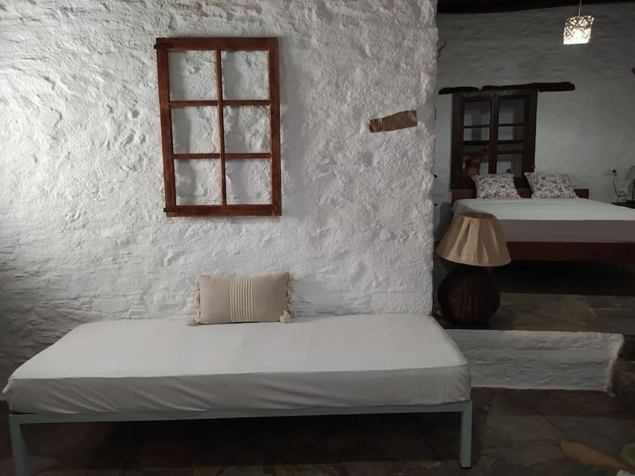 Ano Syros Marvellous Oven Apartment Ngoại thất bức ảnh